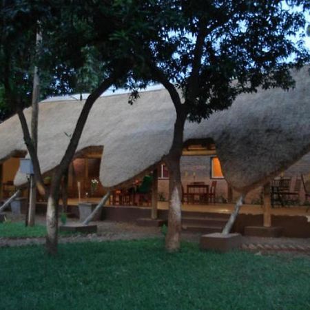 Olga'S The Italian Corner Hotel Livingstone Bagian luar foto